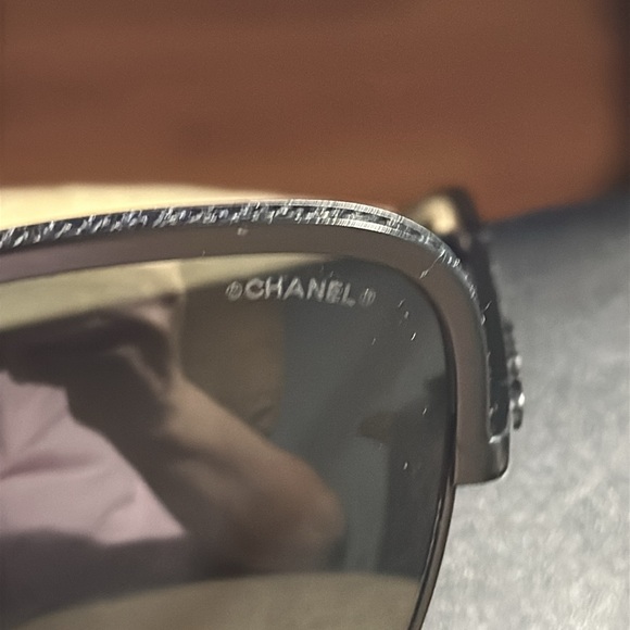 🎄🎄Low Start🎄🎄Chanel sunglasses gently used with pouch, glass case and Sonny’s - Picture 3 of 17
